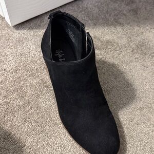 Style & Co Felaa Asymmetrical Booties V Notch Block Heel NEW Size 6